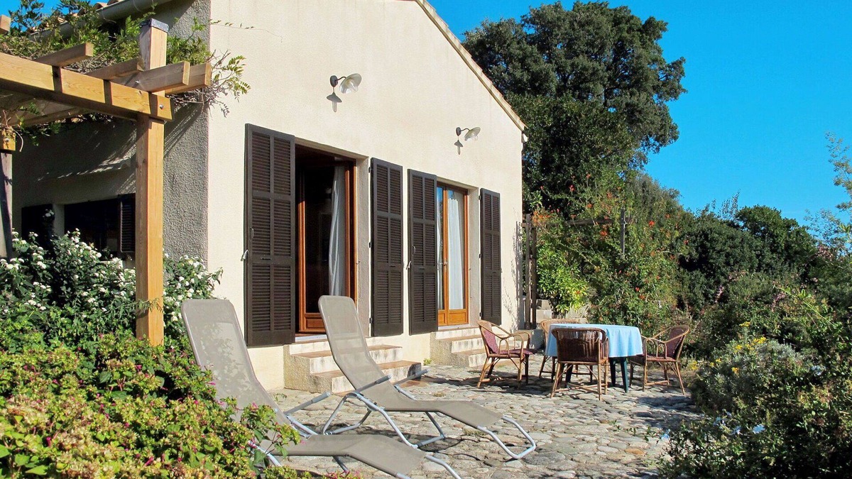 Abbazia House | Stunning private villa for 5 people with WIFI, TV, patio, pets allowed and panoramic view