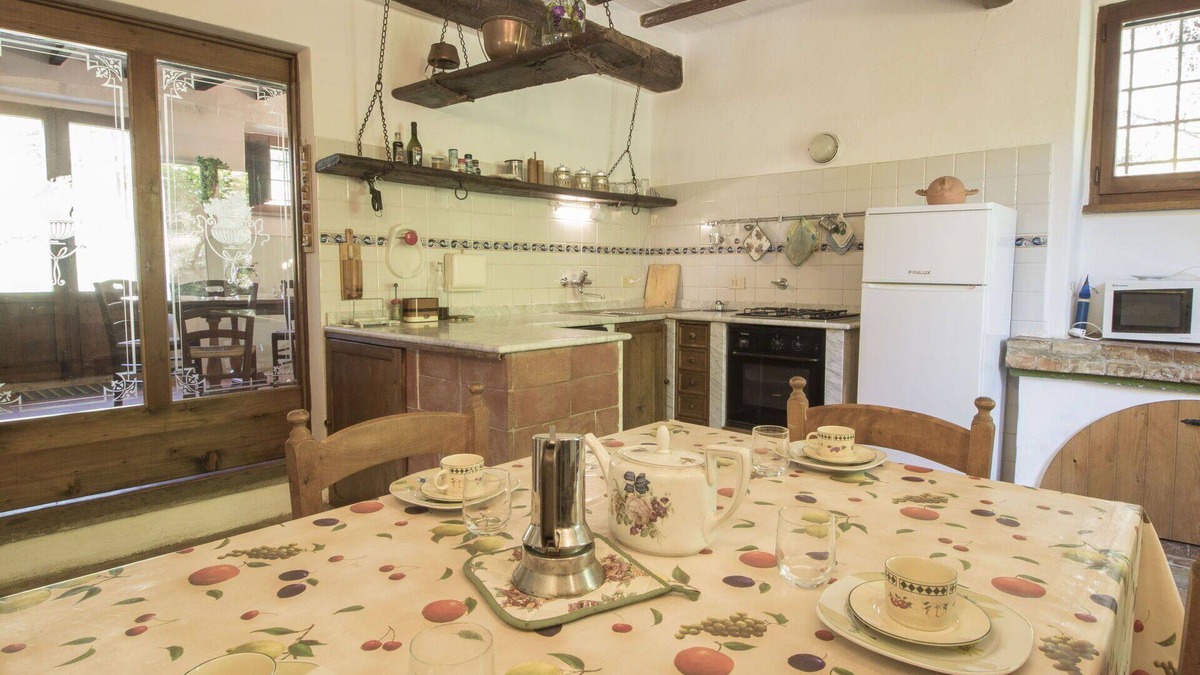 Montoro Villa | Stunning private villa for 10 guests with pool, A/C, WIFI, TV, panoramic view and parking