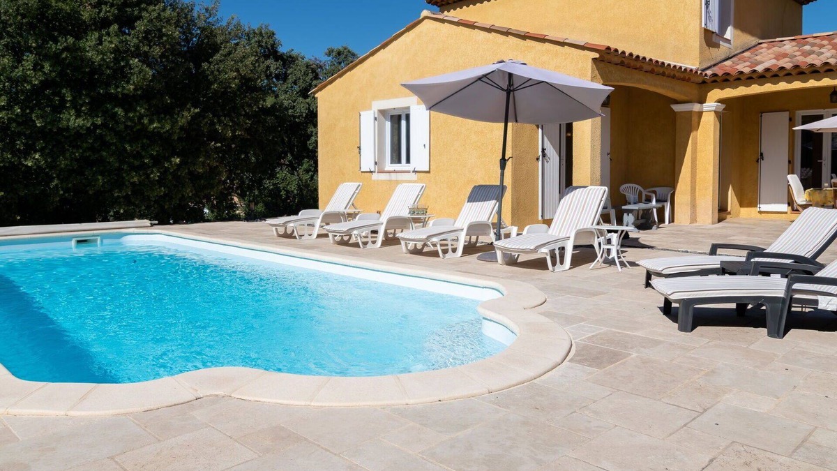 Lorgues House | Stunning private villa for 6 people with WIFI, private pool, TV and terrace