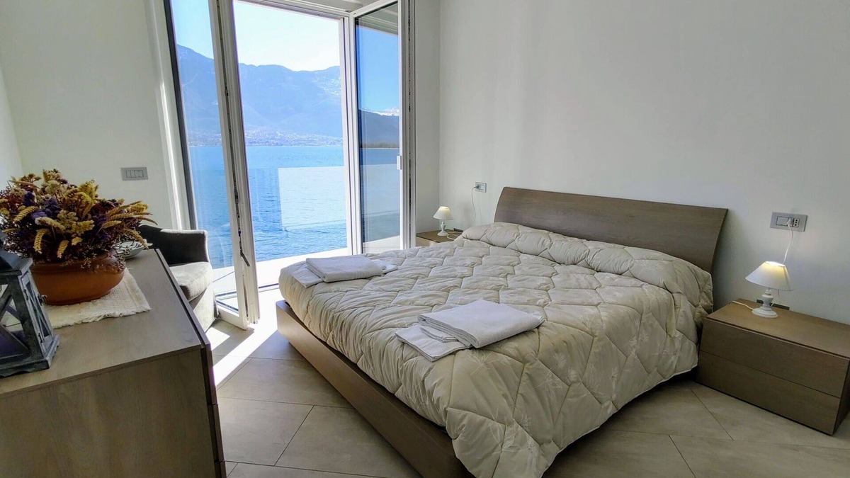 Trezzone House | Stunning private villa for 4 guests with A/C, WIFI, TV and terrace