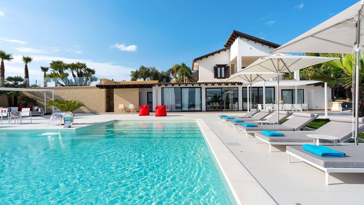 Ribera Villa | Stunning private villa with private pool, A/C, WIFI, TV, patio, panoramic view and parking