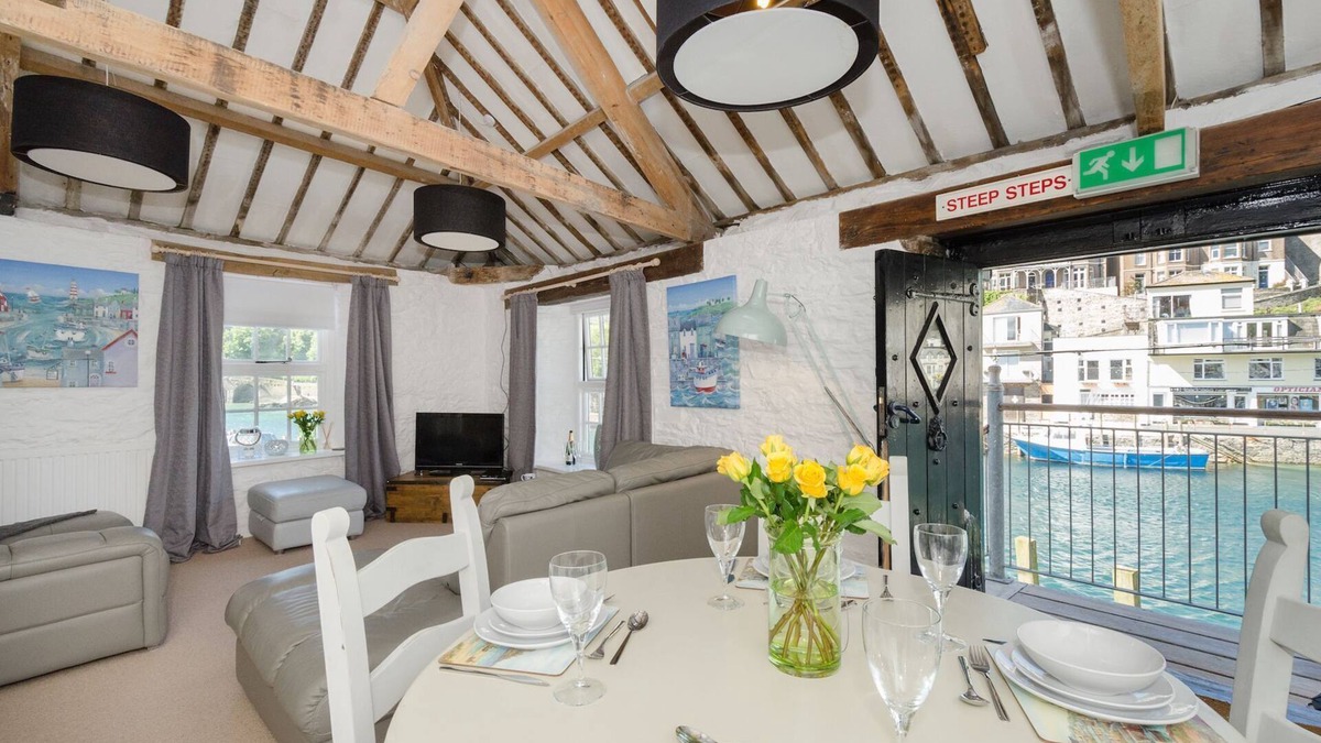 Looe House | Stunning property for four in the heart of Looe with fabulous views.
