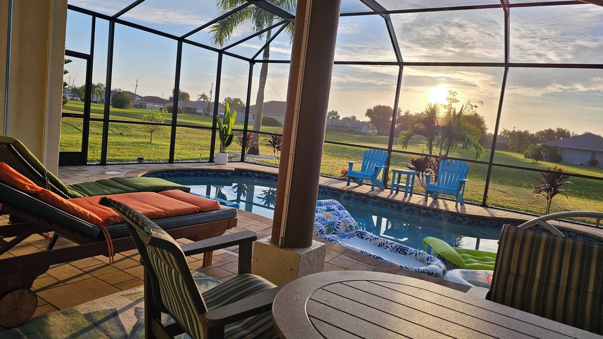 Deep Creek House | Stunning Punta Gorda FL House w/Pool, 10 min to Sunset beach & Fishermas Village