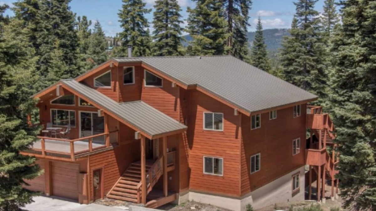 Truckee House | stunning quiet Tahoe Donner sanctuary