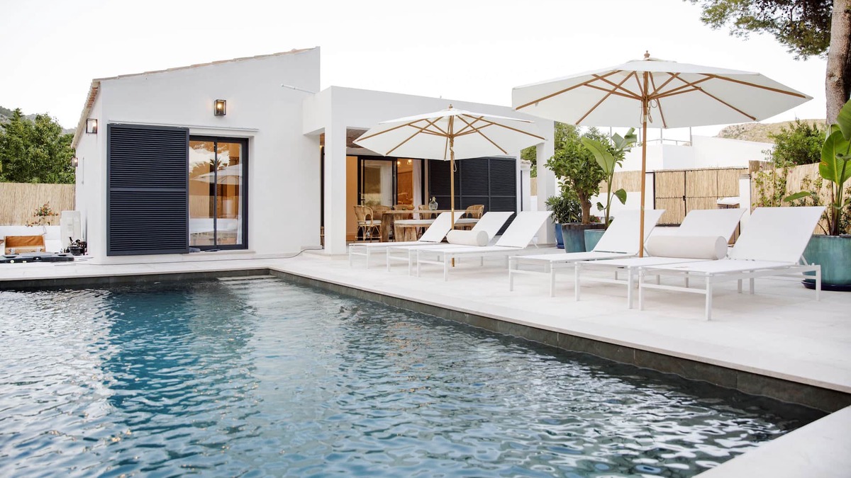 Puerto de Pollensa Villa | Stunning recently renovated villa with pool, Pto Pollensa, 450m beach/pine walk