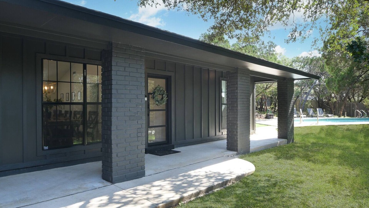 Cross Mountain House | Stunning Remodeled Vacation Home in Leon Springs, San Antonio