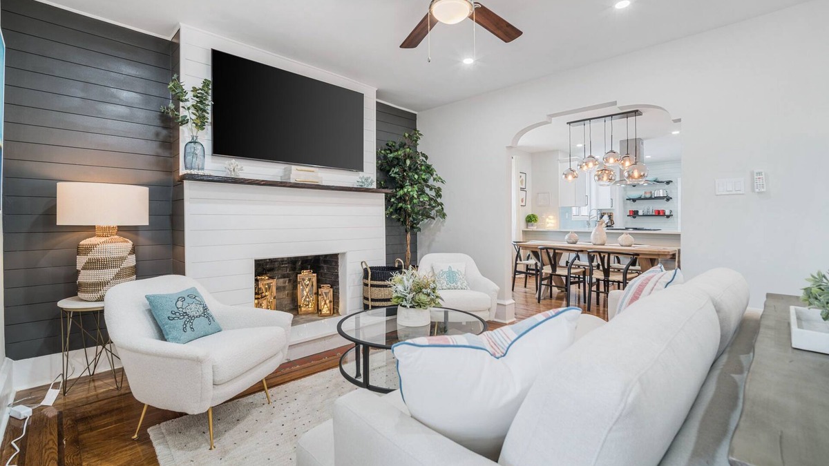Margate City House | Stunning renovation, BEACH BLOCK, walk to everything!