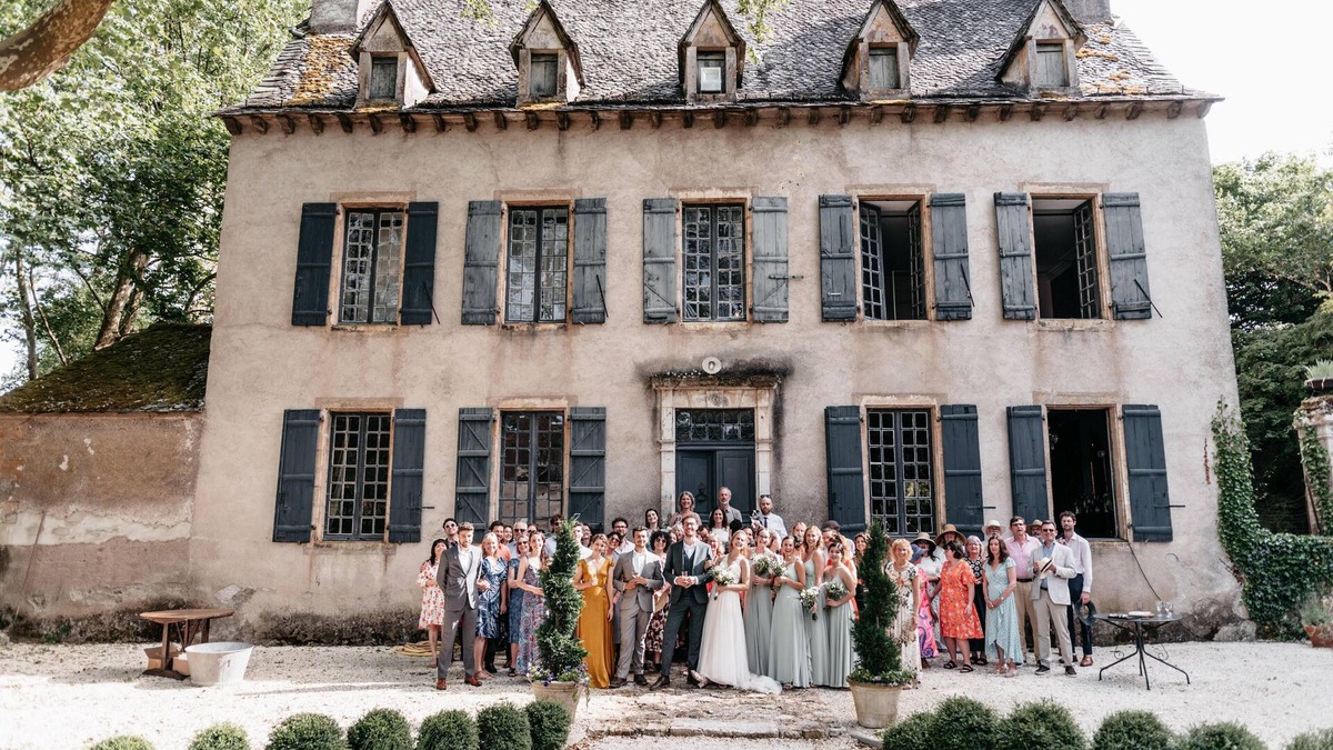 Foissac House | Stunning Rural Château For Group Retreats and Holidays
