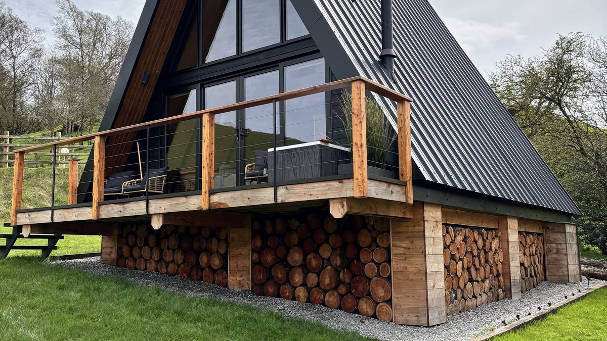 Graigfechan Cabin | Stunning Scandinavian A Frame lodge with outside bathtub