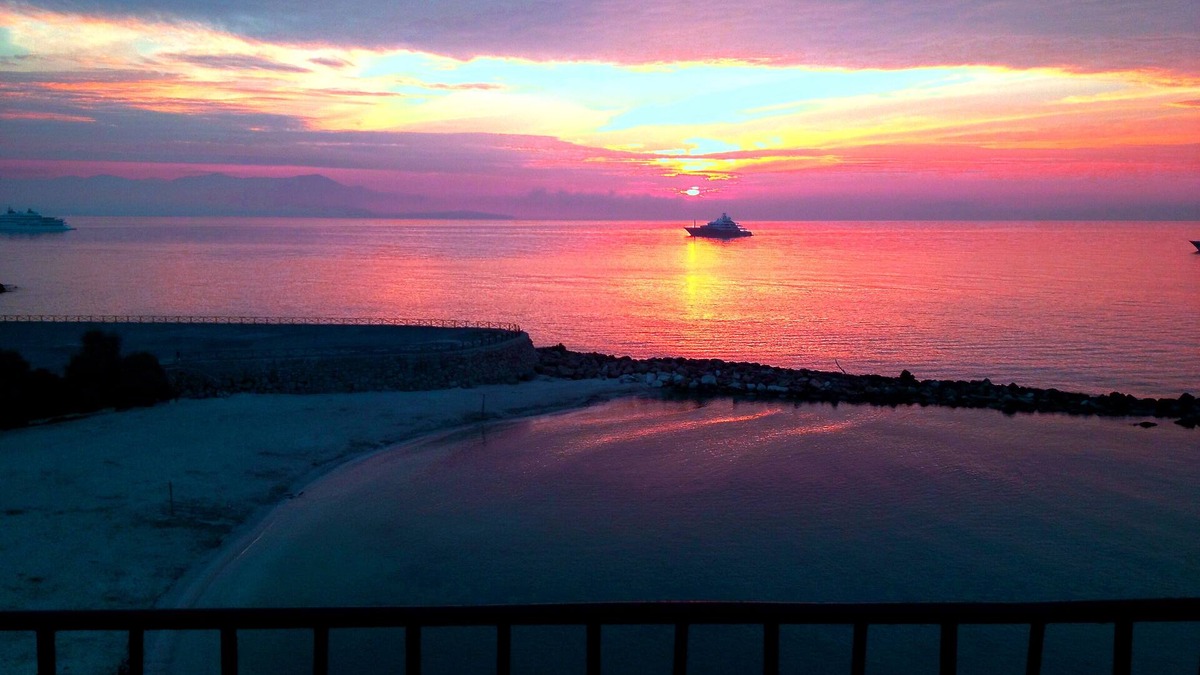 Antibes City Centre Apartment | Stunning Sea View Apt on the Ramparts in the Old Town of Antibes