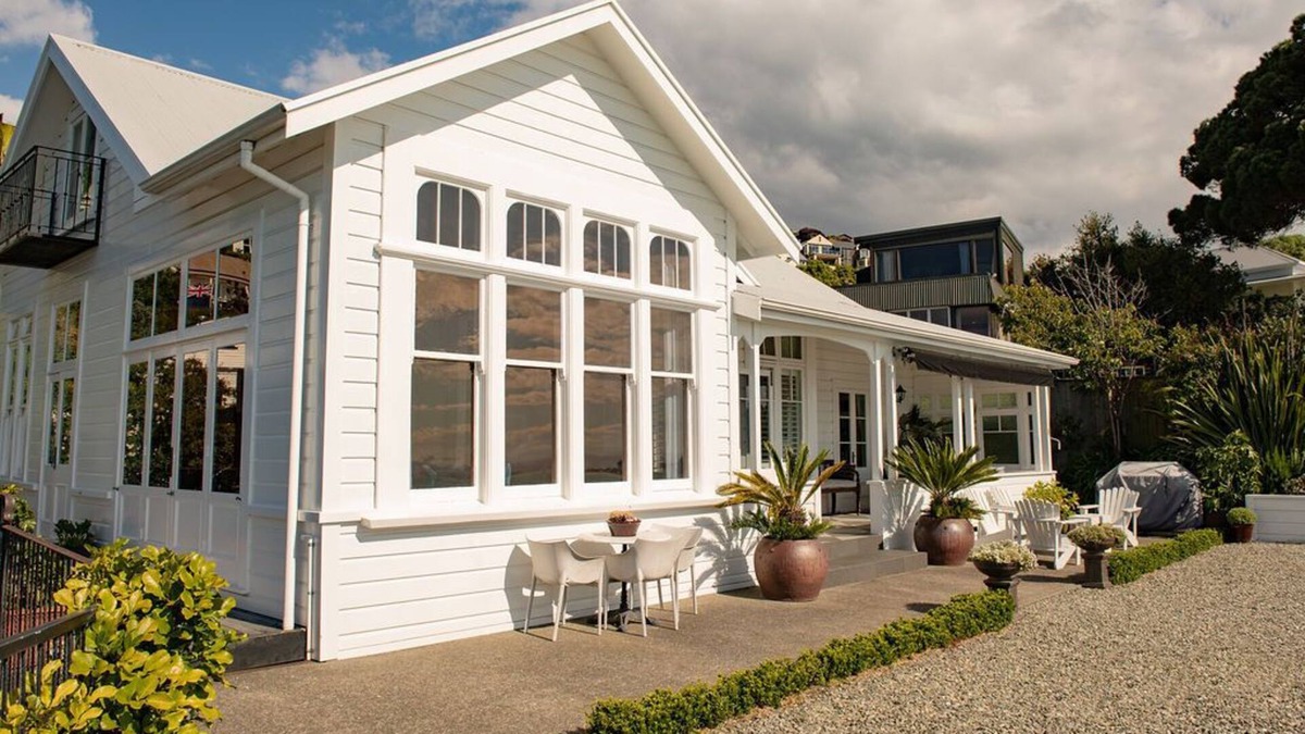 Stepneyville Villa | Stunning Sea views, renovated Villa
