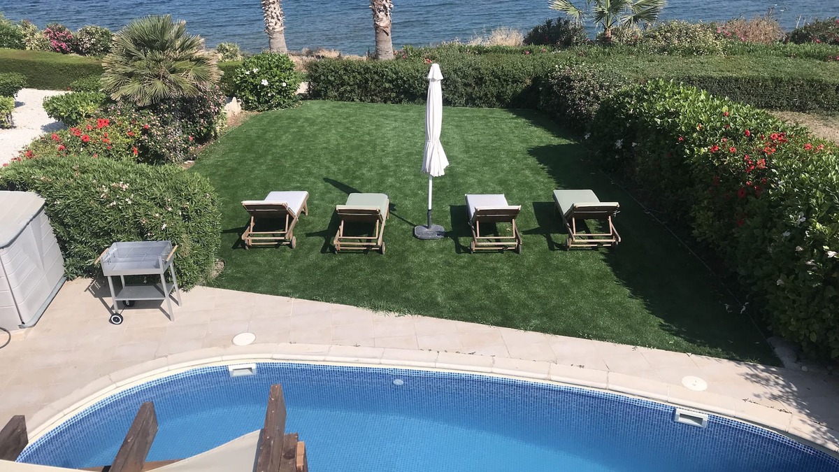 Kissonerga Villa | Stunning Seafront 2 Bedroom Villa with Private Pool