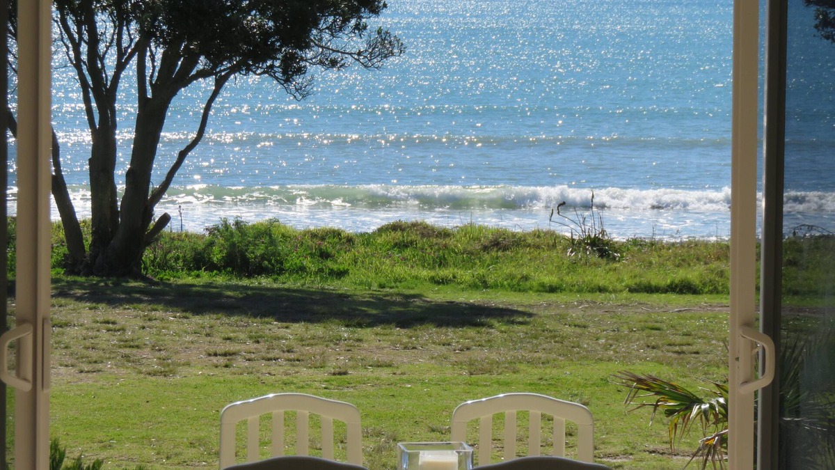 Ohope House | Stunning seaside retreat on Ohope Beach. Finalist Bach of the Year 2018