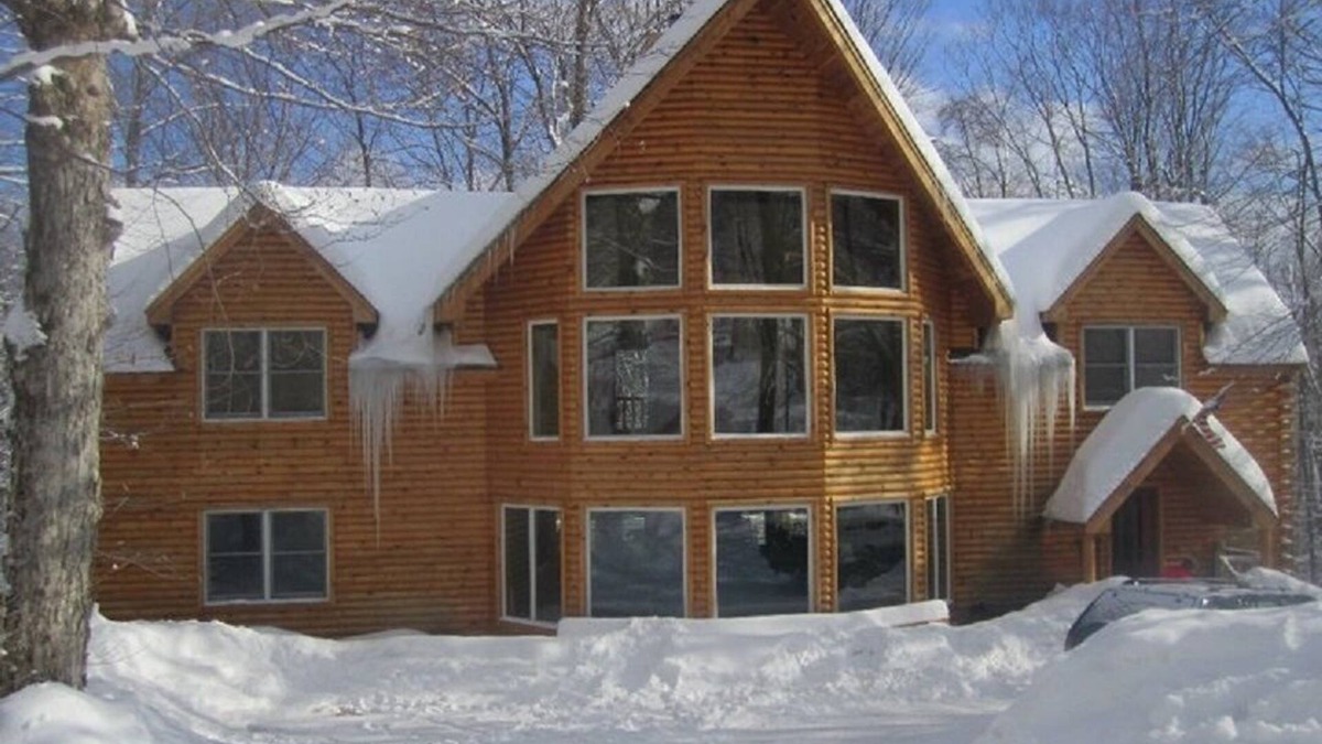 West Dover House | Stunning Ski Chalet minutes from Mt. Snow