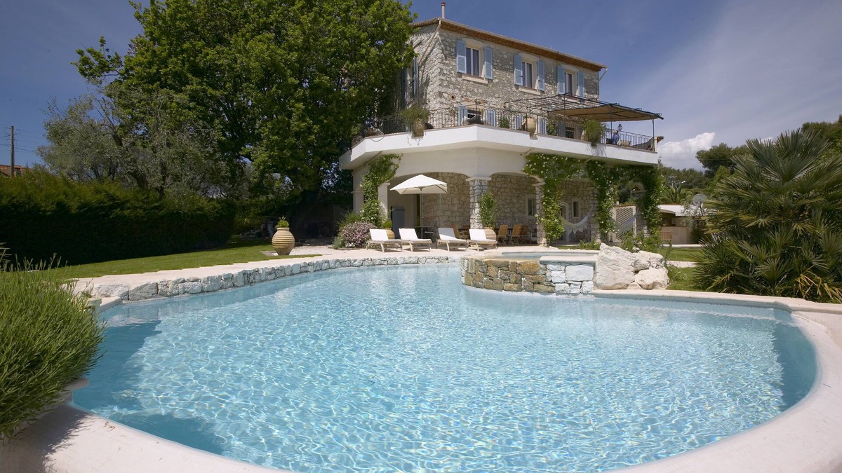 Les Maillans Villa | Stunning, stone-built, recently renovated Bastide with private pool.
