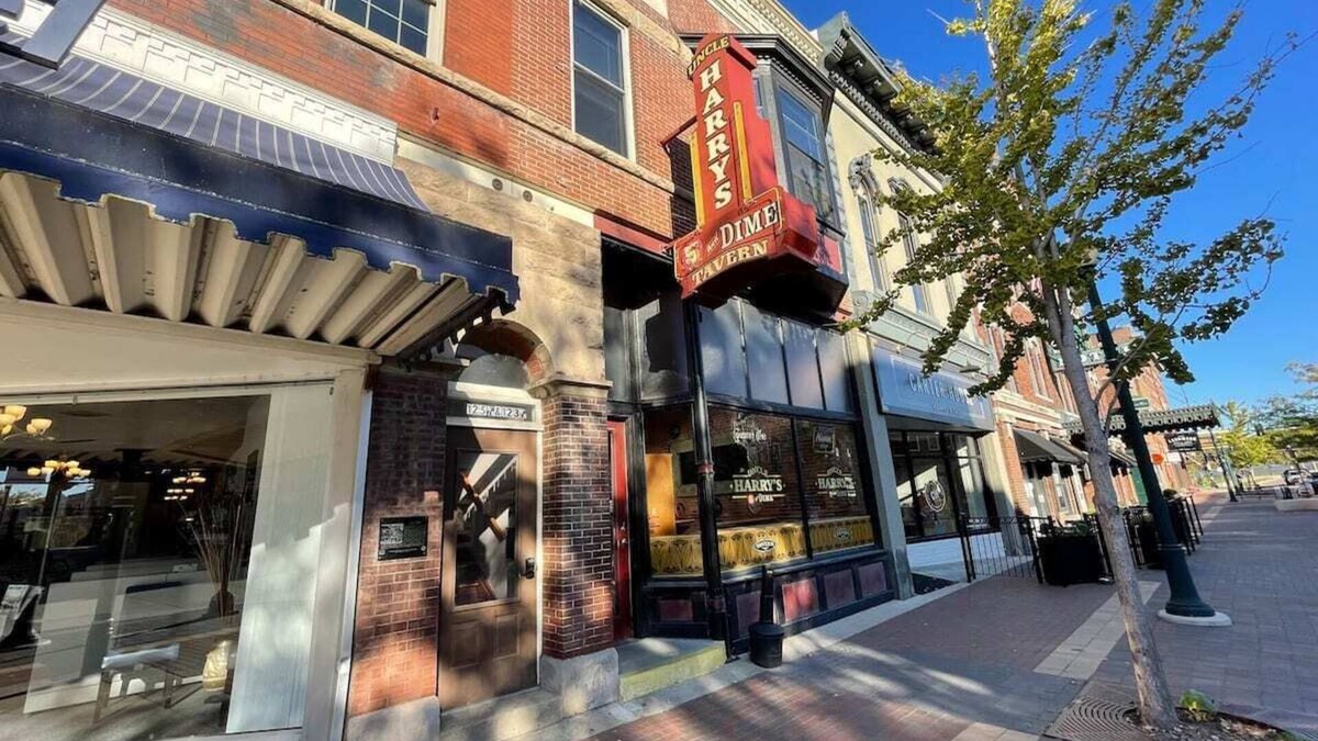 Cedar Falls Apartment | Stunning Studio Overlooking Main Street Parkade