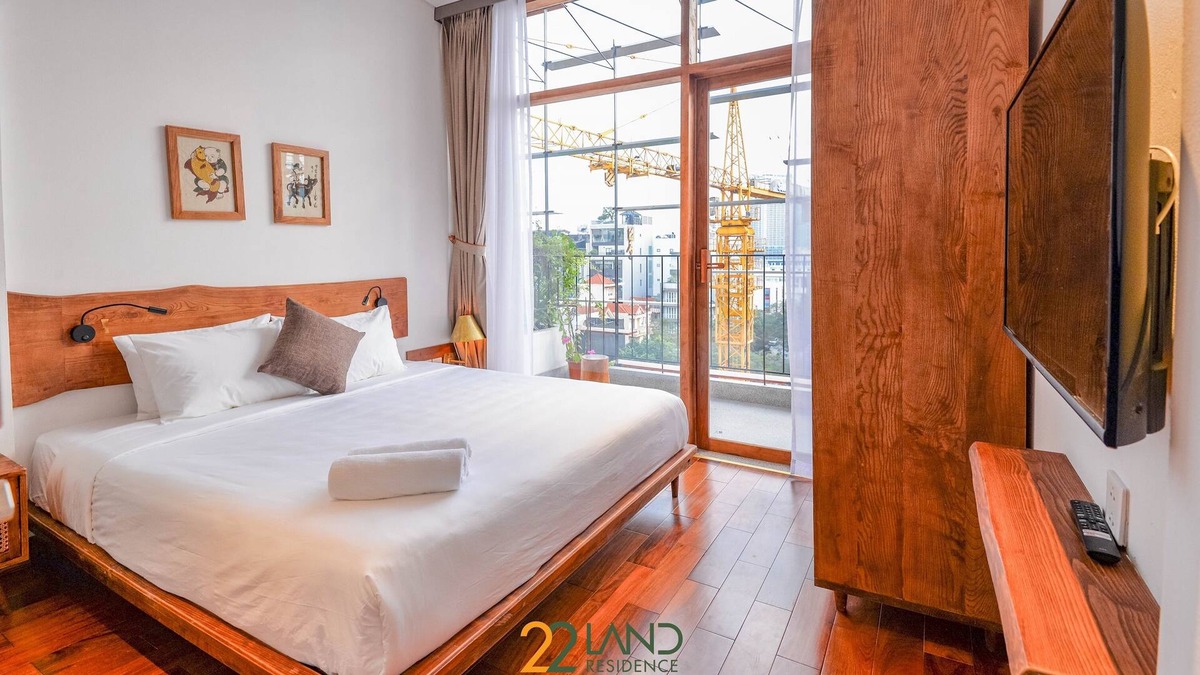 Dich Vong Apartment | Stunning Superior in 22Land Residence