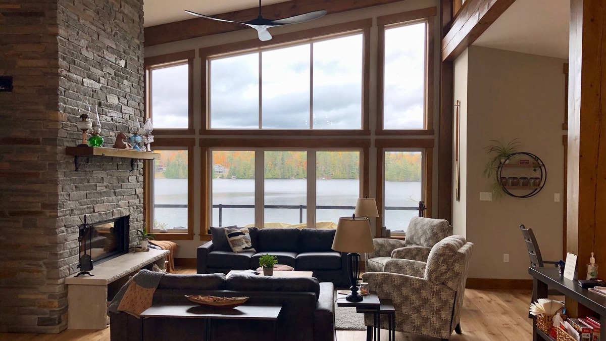 Trent Lakes Cottage | Stunning timberframe lakehouse with gourmet kitchen