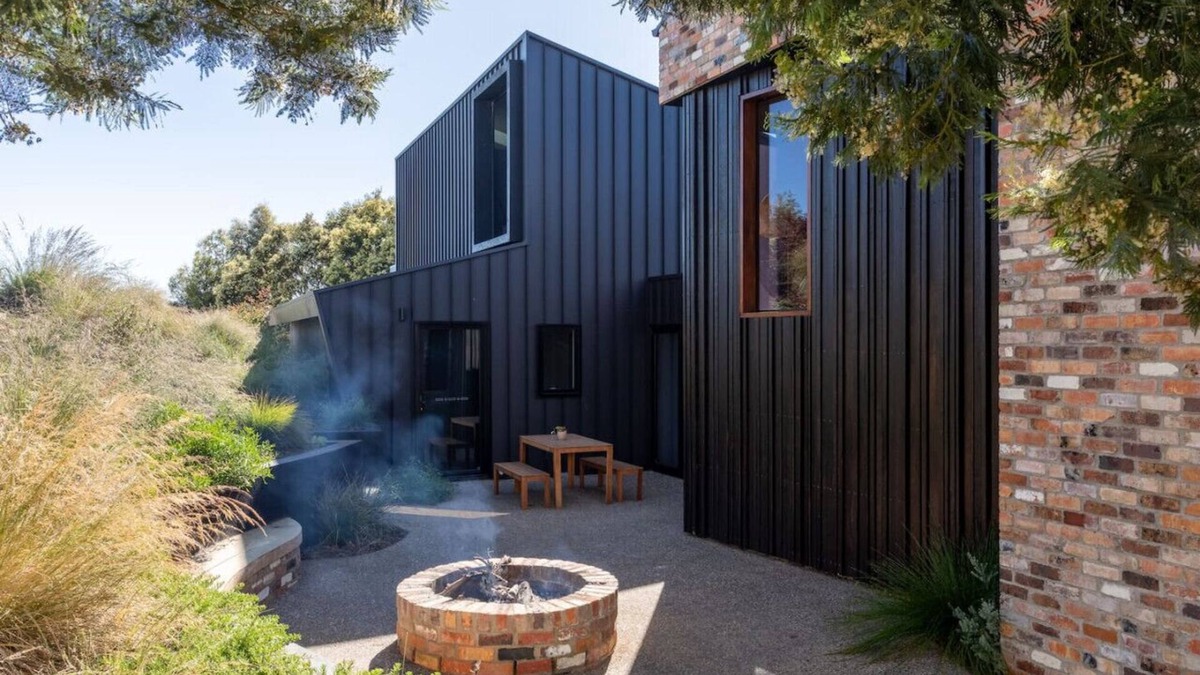 Trevallyn House | Stunning Trevallyn Retreat