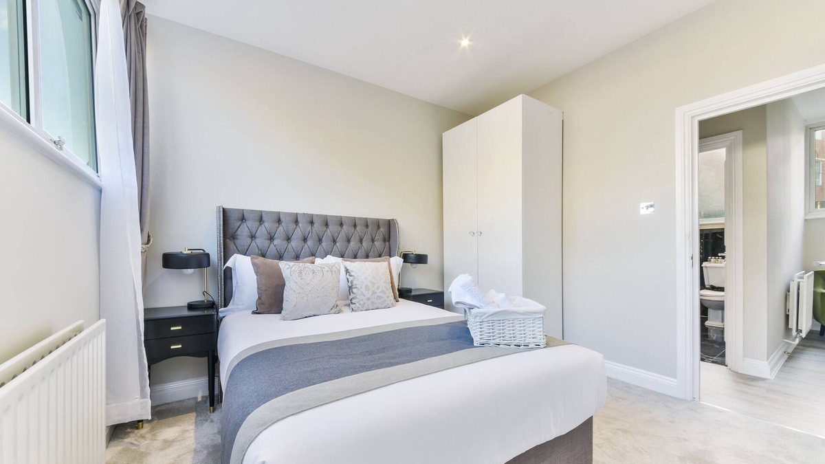 Farringdon Apartment | Stunning two bedroom apartment in Holborn!