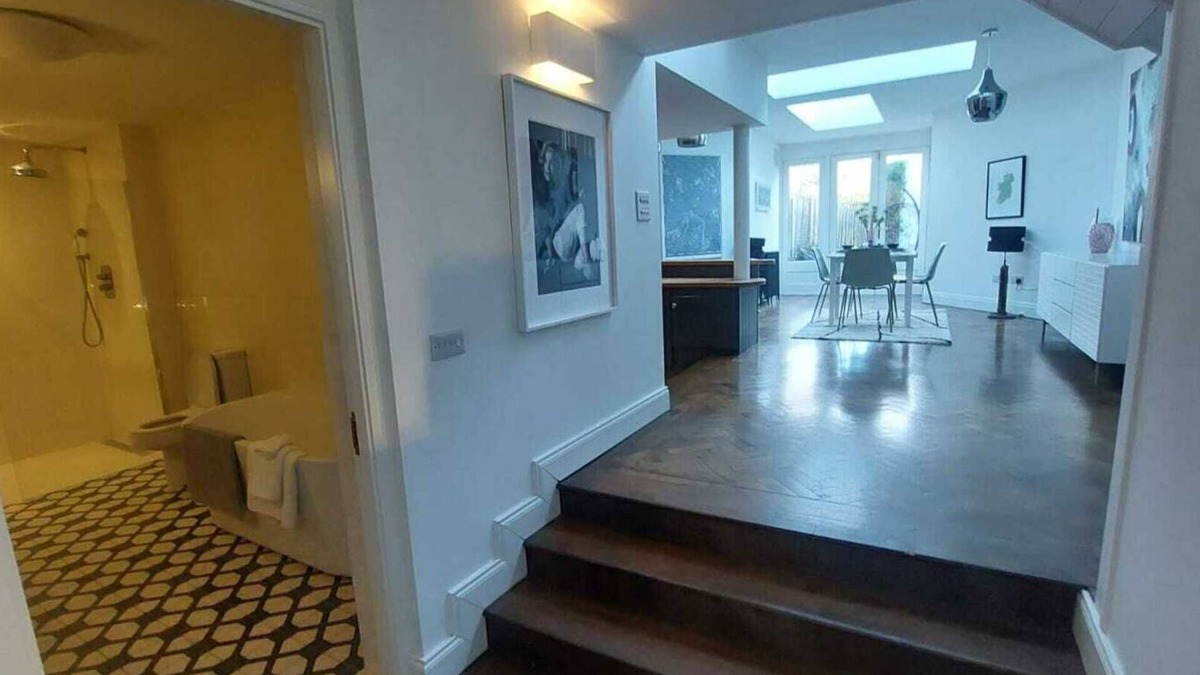 Howth House | Stunning, Unique & Elegantly Refurbed Seafront 2BD
