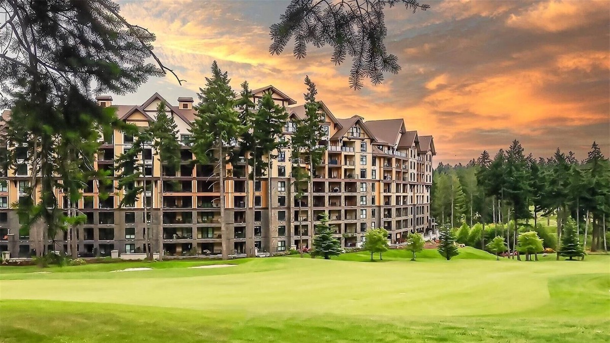 Bear Mountain Resort Condo | Stunning unit with views of #1 fairway