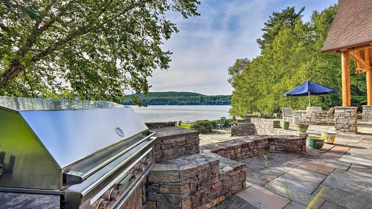 Poultney Cabin | Stunning Vermont Cabin w/Private Lake Access