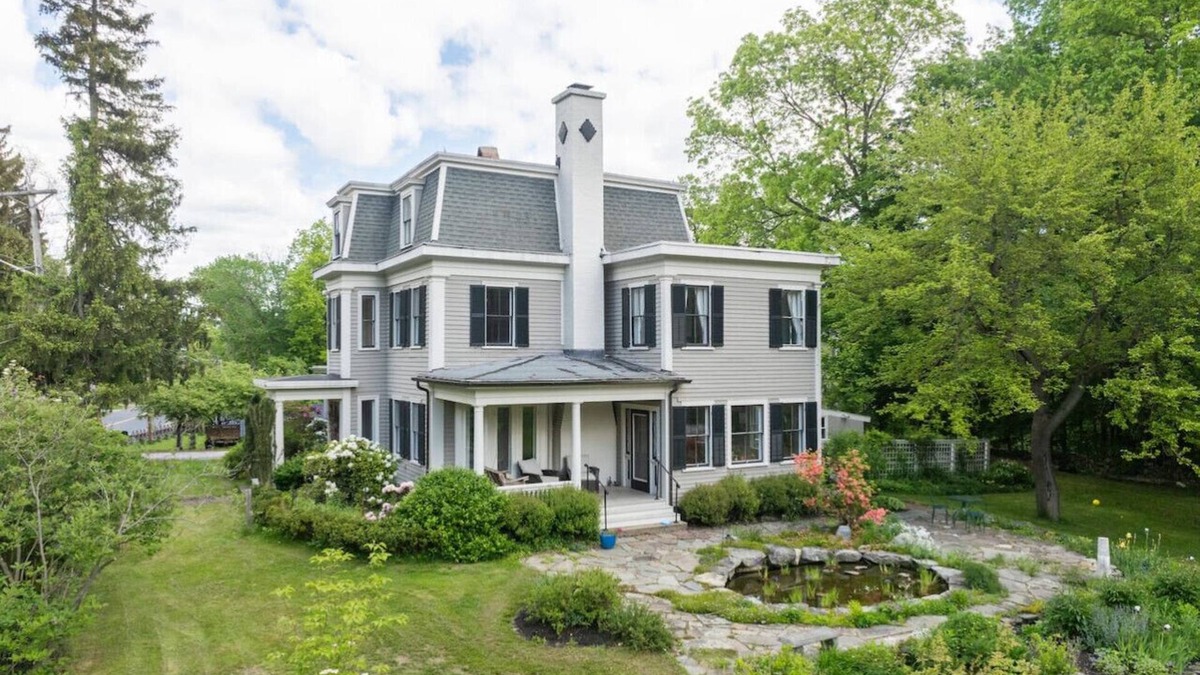 Byfield House | Stunning Victorian Estate with Lap Pool, Gardens and Huge Porch