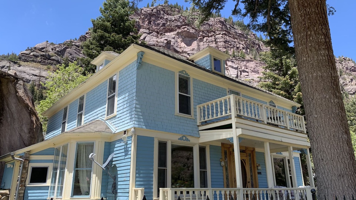 Ouray House | Stunning Victorian with Mountain and Waterfall Views Sleeps 8 Adults in Ouray CO