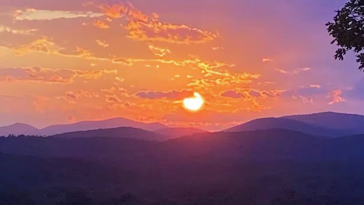 Buckingham Cabin | Stunning View at the Lotus View Retreat in Yogaville/Cabin