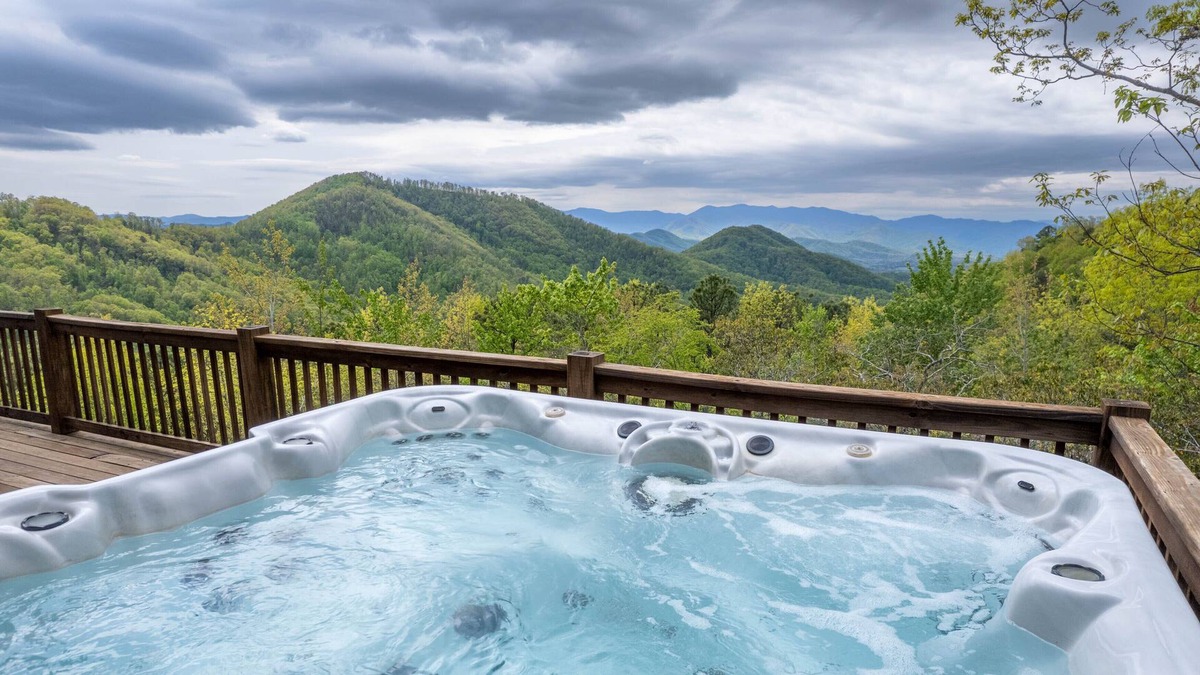 Franklin Cabin | Stunning Views and Hot Tub, at Beary Cozy Cabin