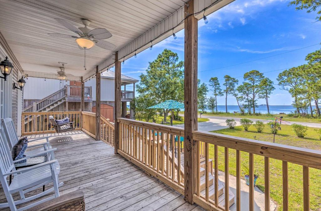 Dauphin Island House | Stunning Views and Waterfront Fun Aloe Bay Home