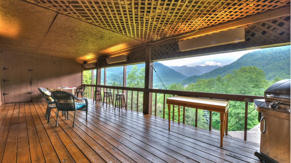 Valley Creek Run House | Stunning views, cabin with 2 master suites, large deck, wood burning fireplace.