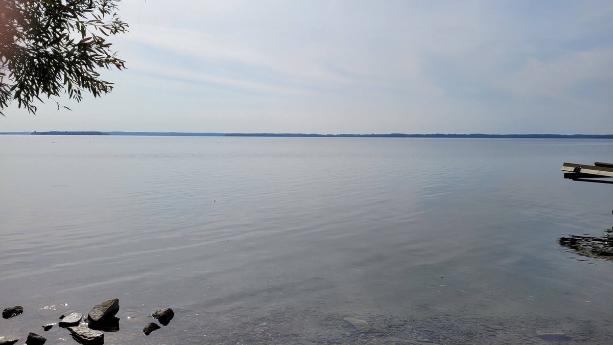 Howe Island House | Stunning views, cottage charm and modern luxury converge in the 1000 Islands!