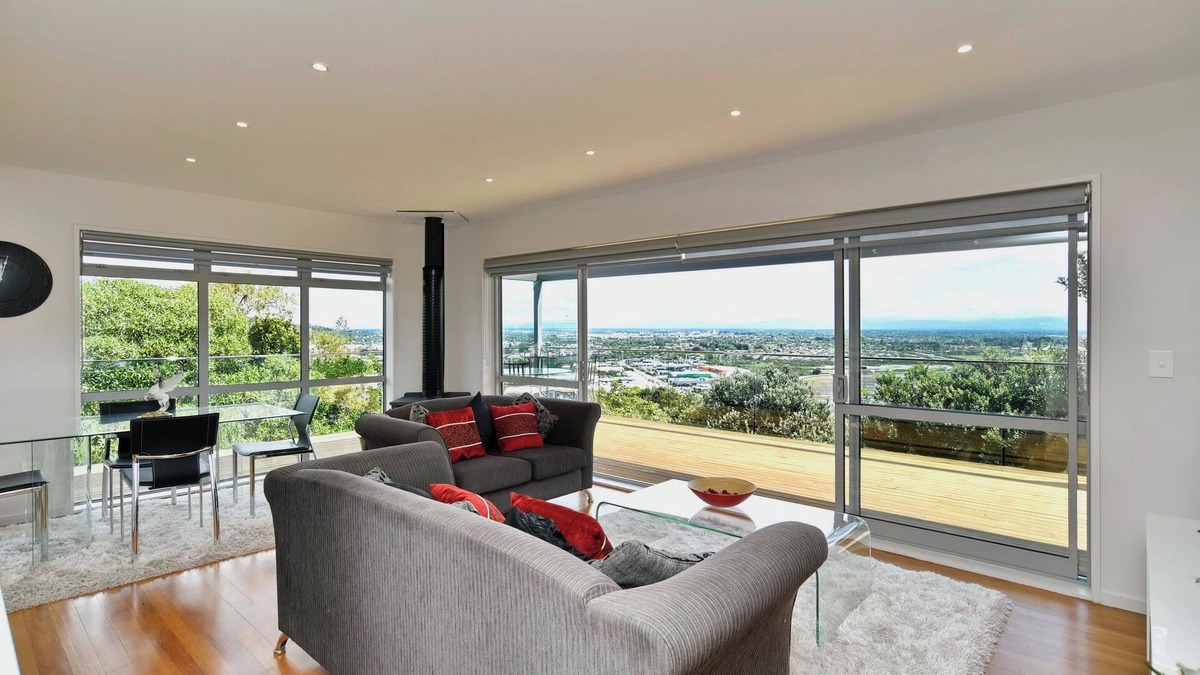 Mount Pleasant House | Stunning Views from Mount Pleasant