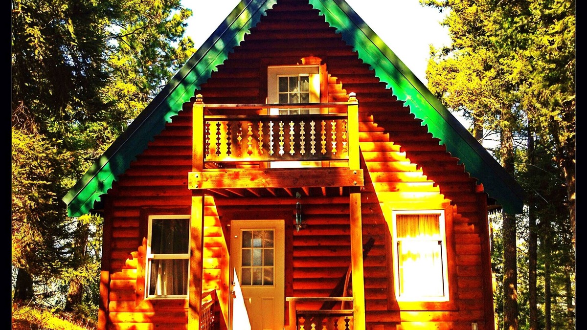 Cle Elum Cabin | Stunning Views from Custom Cle Elum Cabin! Breweries, Hiking, Fishing, and More!