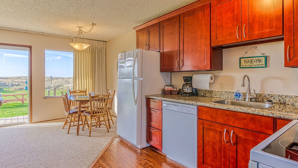 Moclips Condo | Stunning Views from this Waterfront Condo