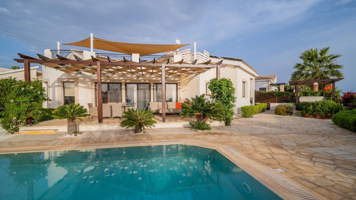 Kouklia Villa | Stunning views in villa w/hot tub, pool, garden
