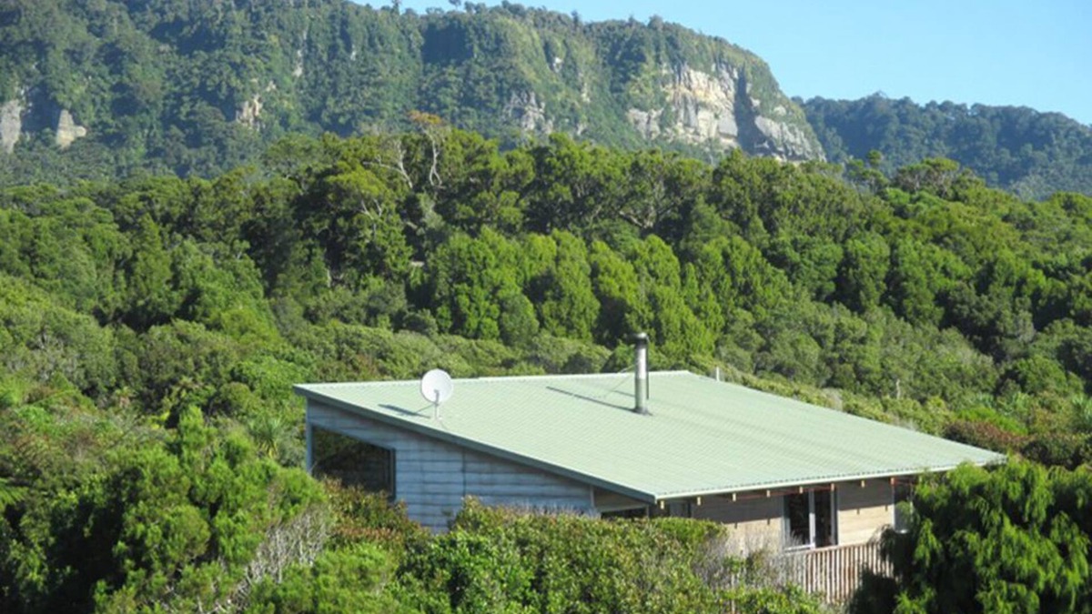 Punakaiki House | Stunning views of the Parinui