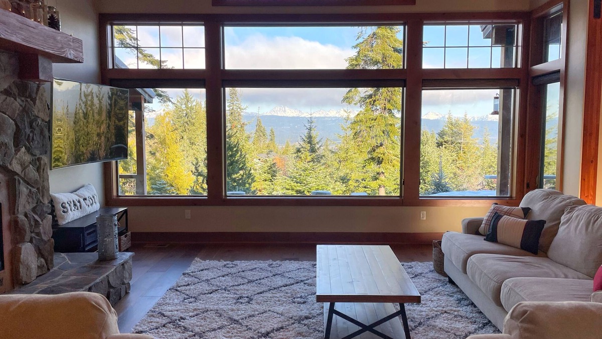 Cle Elum House | Stunning Views! Private hot tub