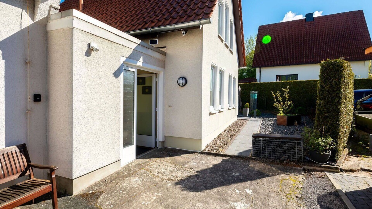 Luegde House | Stunning villa for 4 people with WIFI, TV, terrace, pets allowed and parking
