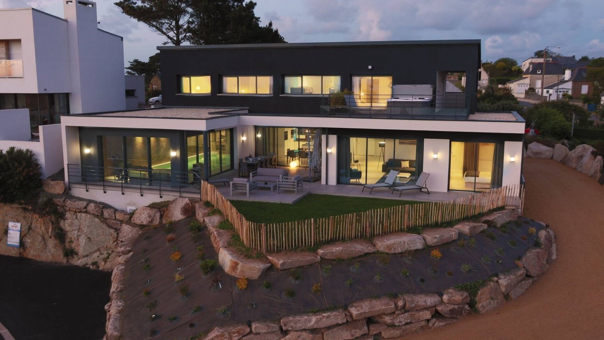 Pleumeur-Bodou Villa | Stunning villa with sea view Jacuzzi, sauna, and heated indoor pool
