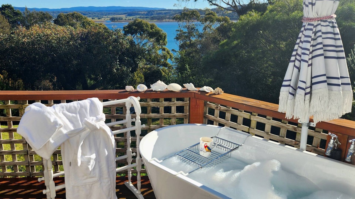 Stieglitz House | Stunning water views. Direct bayside access. Free WIFI. Dark sky viewing.