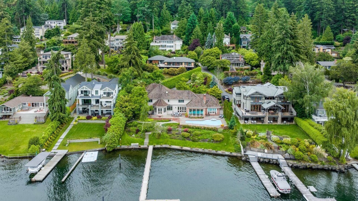 Mercer Island House | Stunning Waterfront Mansion w Pool n Hottub
