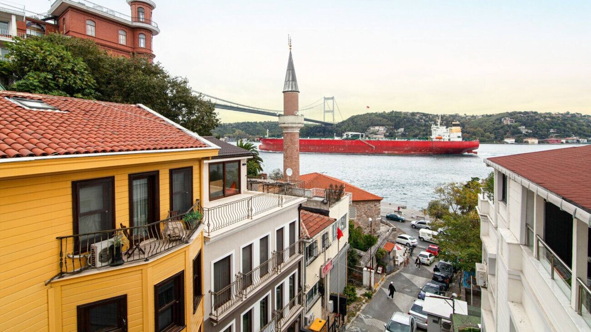 Rumeli Hisari Apartment | Stunning Waterfront Retreat in Rumeli Hisarı