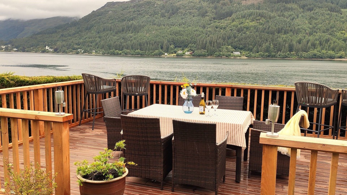 Lochgoilhead House | Stunning Waterside Retreat at Edge of Lochgoil, Private Decking,
