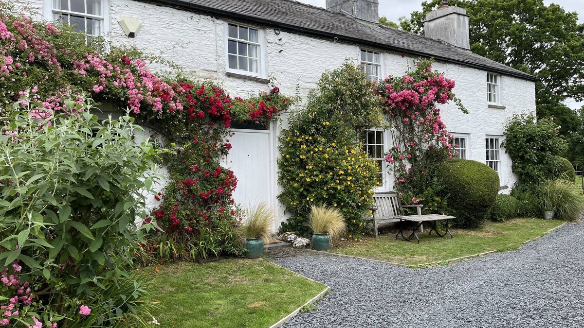 Cwrt Other | Stunning Welsh Farmhouse Overlooking Dyfi Estuary. 4 star with "Visit Wales"