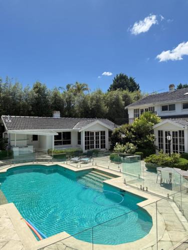 Templestowe House | Stunning White House Luxury Retreat In Templestowe