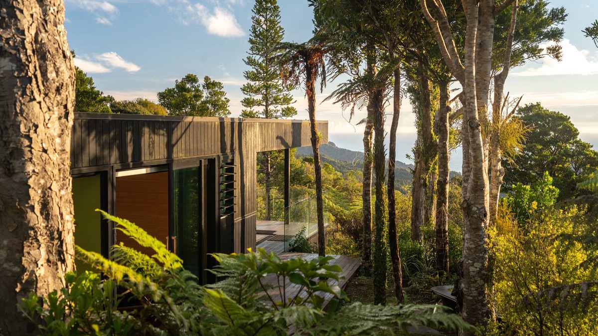 Piha House | Stunningly Private Piha Retreat