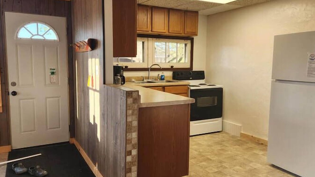Fremont House | Sturgeon Cabin - Waterfront resort on Fremont Wolf River